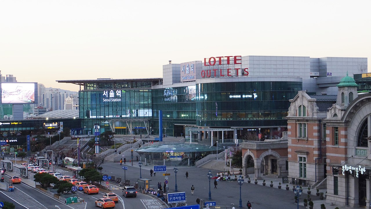 Seoul Station exterior view