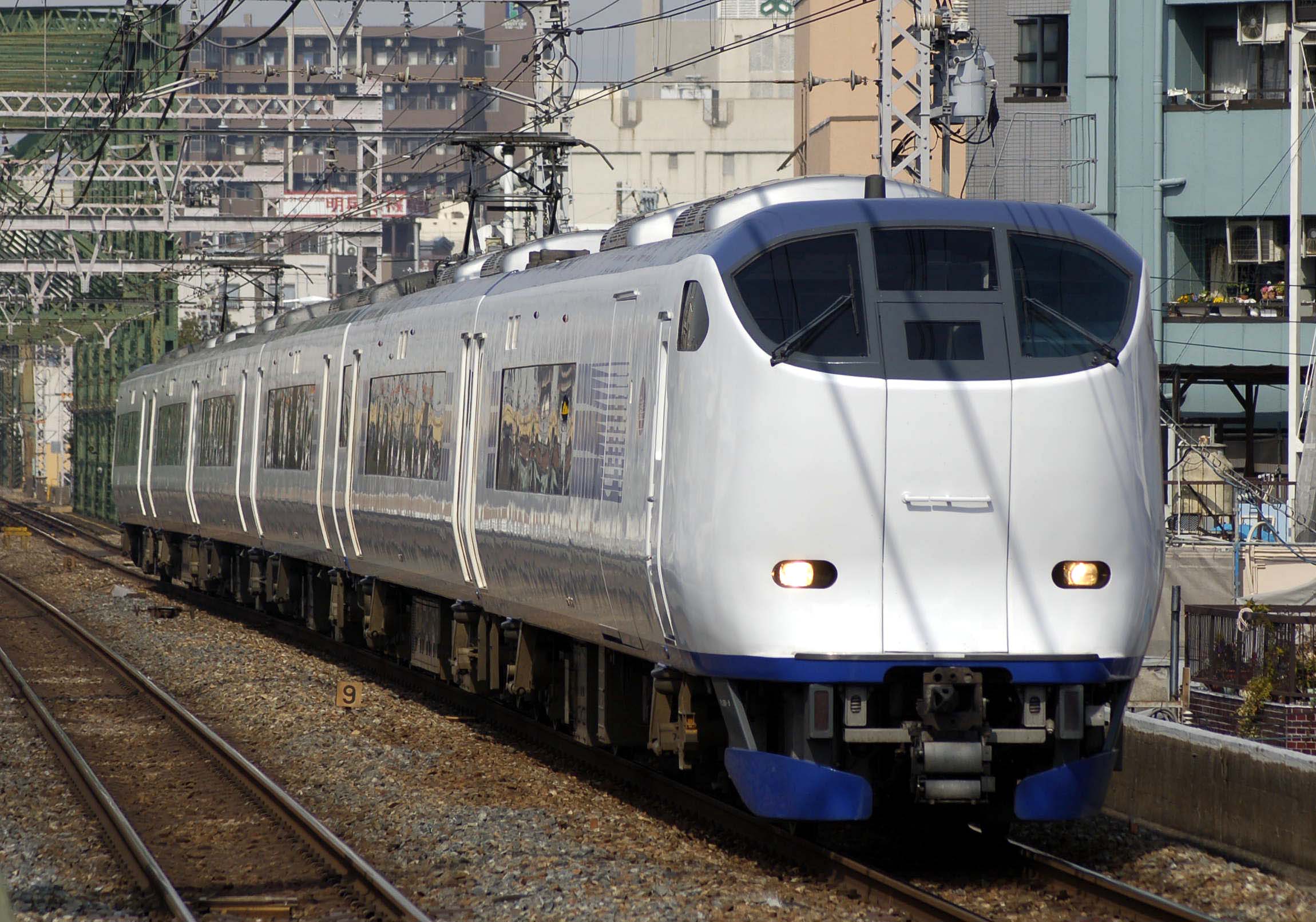 간사이공항 이동에 쓰이는 하루카 특급 열차